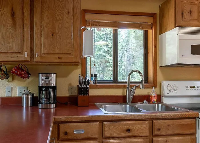 Mountain Vacation With Fishing & Outdoor Adventures In Idaho *