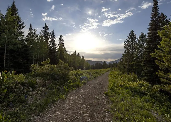 Mountain Vacation With Fishing & Outdoor Adventures In Idaho Holiday home