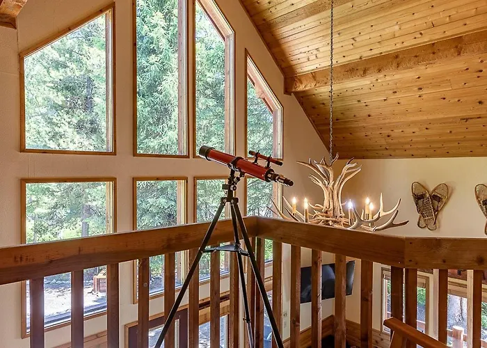 Mountain Vacation With Fishing & Outdoor Adventures In Idaho Holiday home
